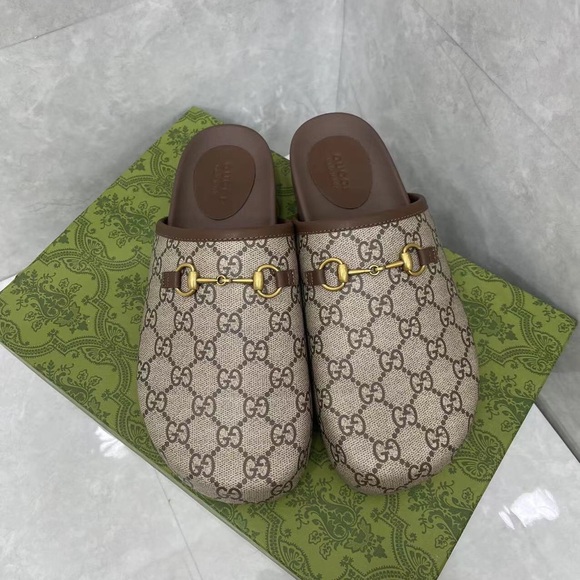 Gucci Beige Monogram Slides with Gold Horsebit - Picture 1 of 8